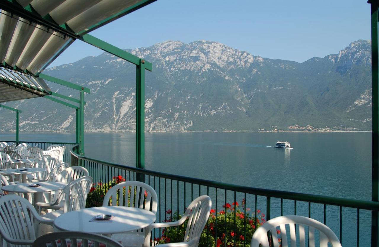 Hotel Astor Limone sul Garda Kültér fotó