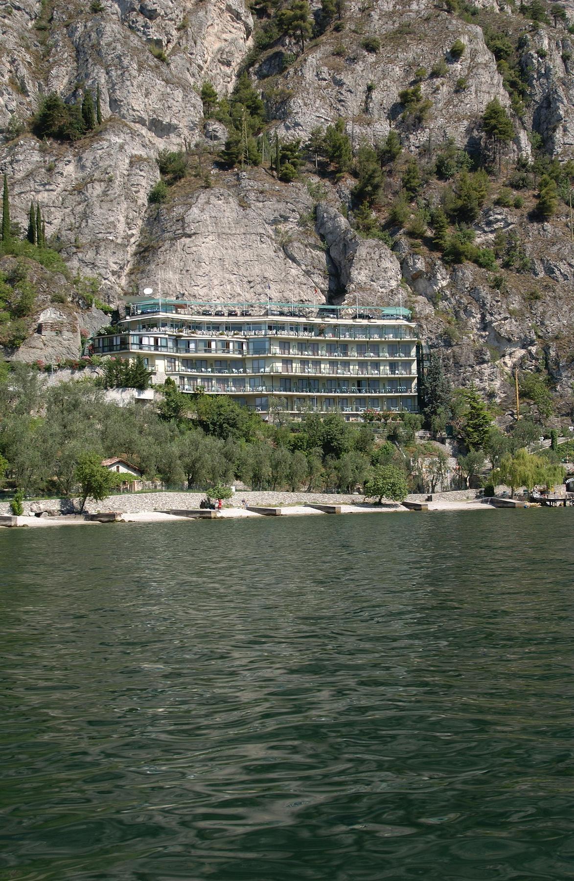 Hotel Astor Limone sul Garda Kültér fotó